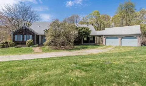 29 Guernsey Hill Rd, La Grange, NY 12540