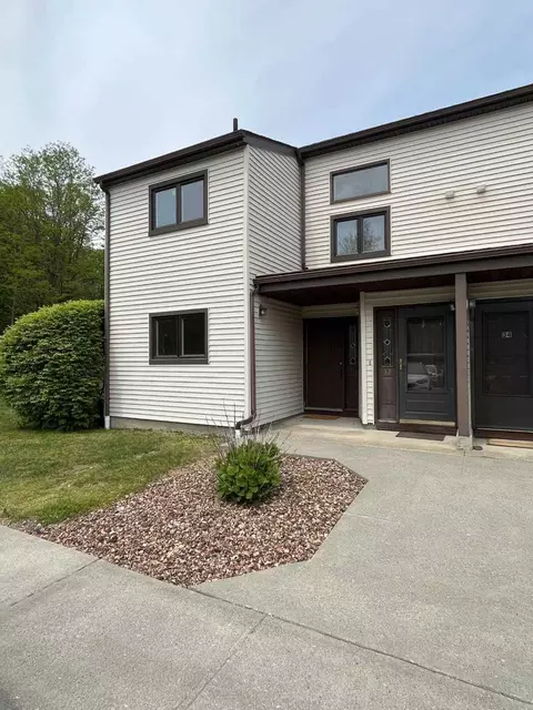 125 Stringham Rd U, La Grange, NY 12540