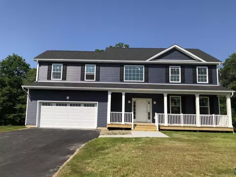 92 Kensington Lane Ln, Poughkeepsie, NY 12603