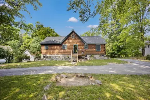 15 Ackert Hook, Rhinebeck, NY 12572