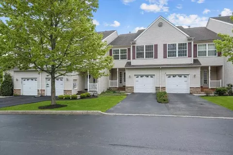 4105 Ridgecrest Dr, Wappingers Falls, NY 12590