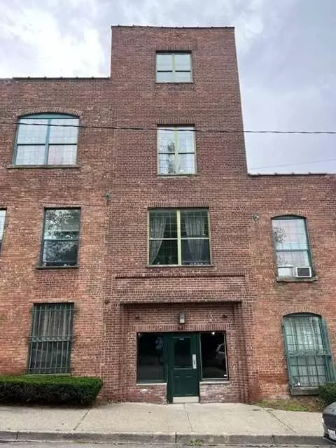 44 Johnes St #304J, Newburgh, NY 12550