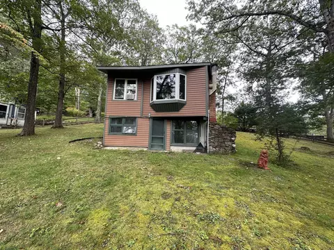 53 Highland Ave, Elizaville, NY 12523