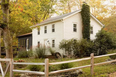 234 Fallkill Rd, Hyde Park, NY 12538