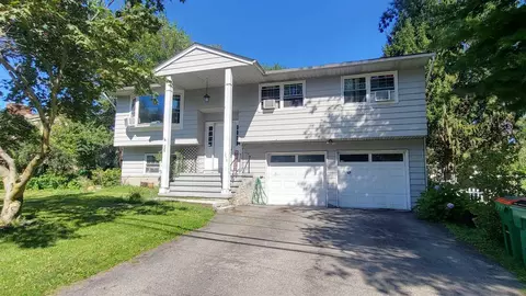 258 Vassar Rd, Poughkeepsie, NY 12603 photo 1