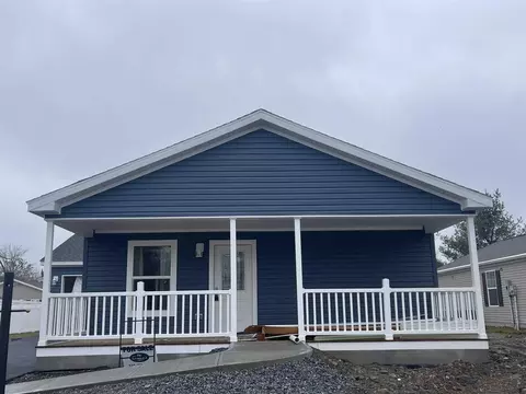 7 Orlando Dr, Arlington, NY 12603