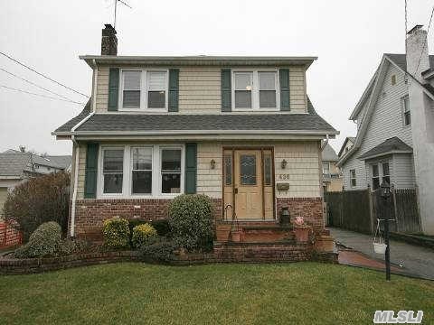 436 Oceanpoint Ave, Cedarhurst, NY 11516 photo 1