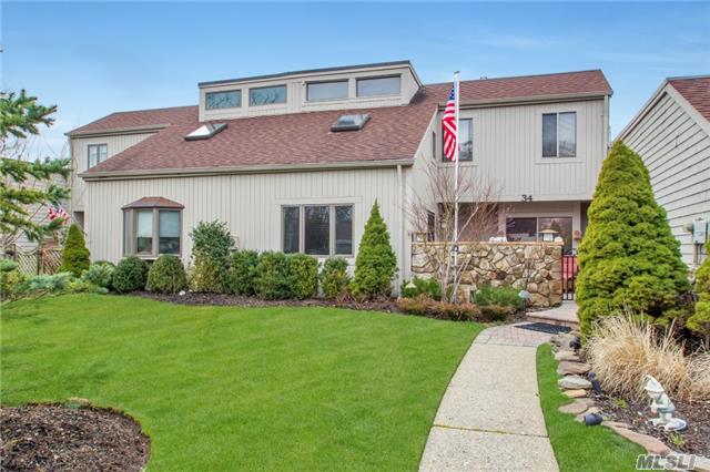34 Captains Dr, Islip, NY 11751 photo 1