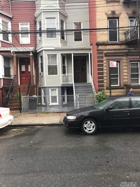 299 E 163 St, Out Of Area Town, NY 10456 photo 1