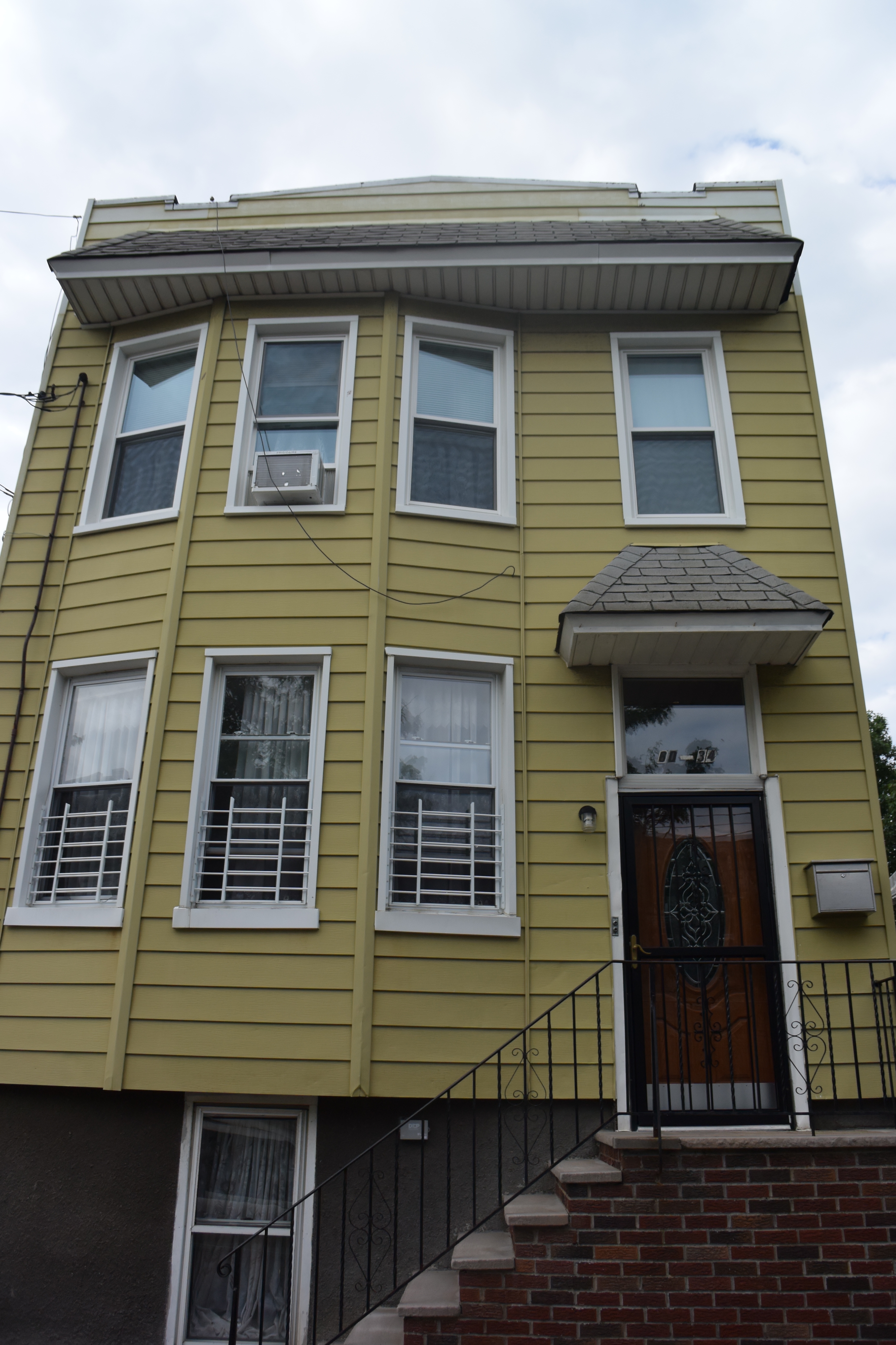 60-34 56th St, Maspeth, NY 11378 photo 1