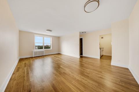 136-04 Cherry Ave #3D, Flushing, NY 11355 photo 1