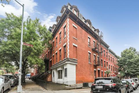 1118 Lorimer St, Brooklyn, NY 11222 photo 1