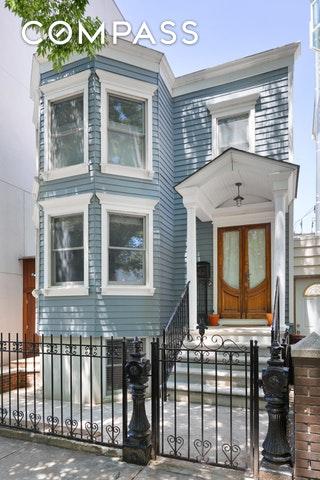 21 Devoe St, Brooklyn, NY 11211 photo 1