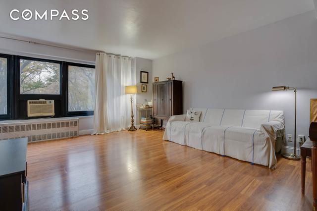 Inside A Queens Twobedroom Apartment For Five People Inside A Queens Twobedroom Apartment For Five People