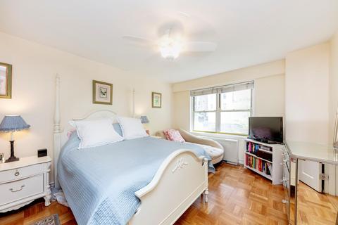 136 E 56th St #2E, Midtown, NY 10022 photo 1