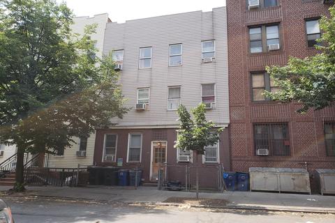 196 Huron St, Brooklyn, NY 11222 photo 1