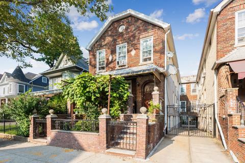 531 E 8th St, Brooklyn, NY 11218 photo 1
