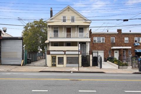682 East 241st Street #*, Bronx, NY 10470 photo 1