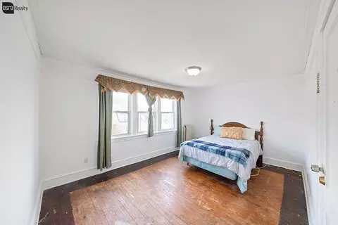 88-20 215th St, New York City, NY 11427