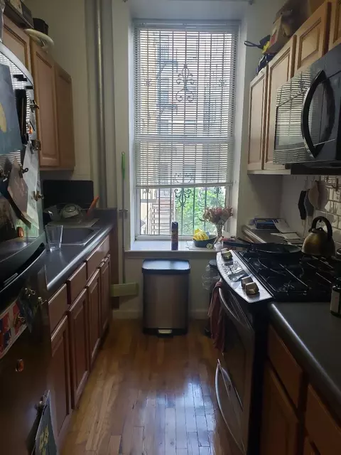 241 W 111th St #1, New York, NY 10026