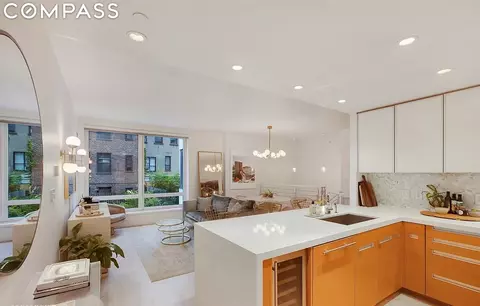 462 W 58th St #1G, New York, NY 10019