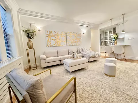 140 W 58th St #8-C, New York, NY 10019