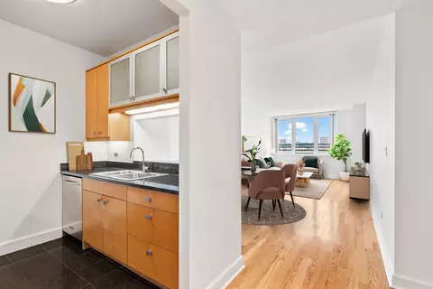120 Riverside Blvd #5-H, New York, NY 10069