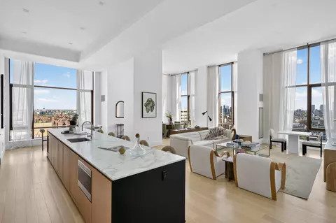 215 E 19th St #17D, New York, NY 10003