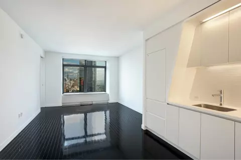 123 Washington St #42D, New York, NY 10006