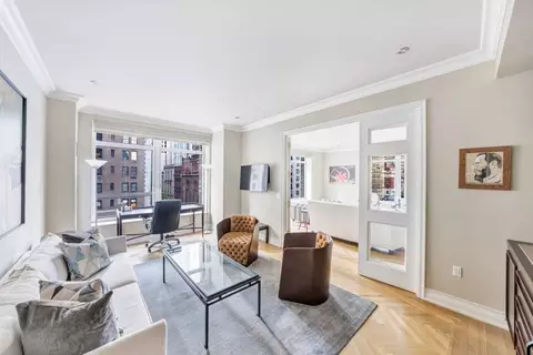 515 Park Ave #5A, New York, NY 10022