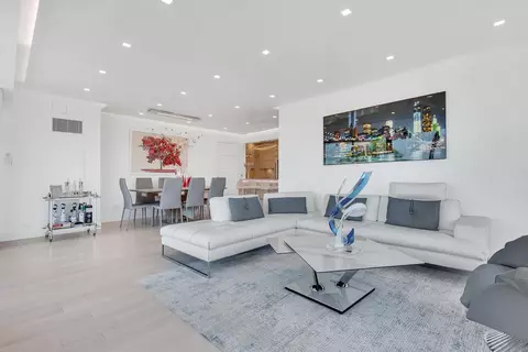 200 E 69th St #31-A, New York, NY 10021