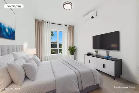 428 E 9th St #203, Brooklyn, NY 11218