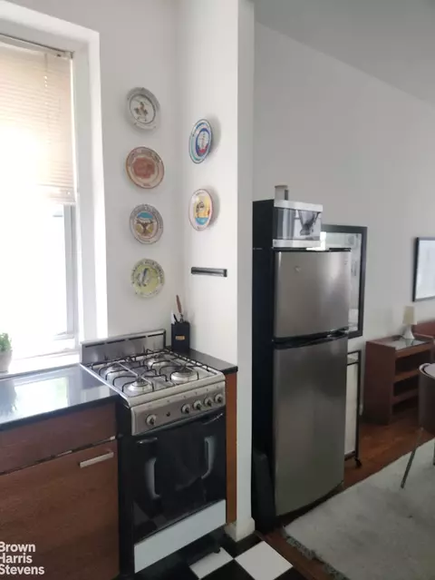 212 E 13th St #2C, New York, NY 10003