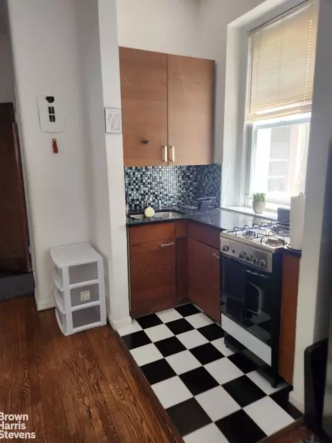 212 E 13th St #2C, New York, NY 10003