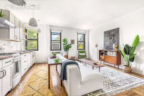 192 E 8th St #4D, Brooklyn, NY 11218