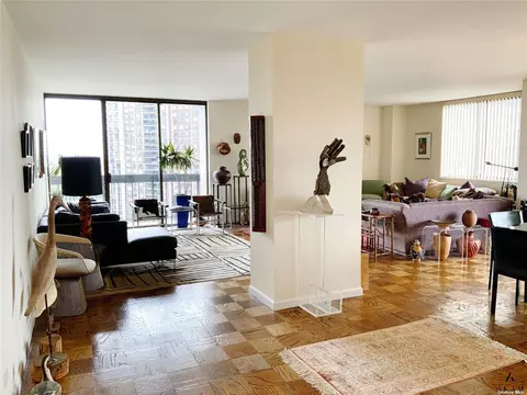 269-10 Grand Central Pkwy #15E, New York City, NY 11005