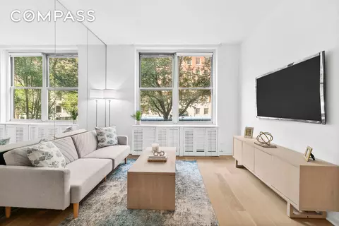 59 E 72nd St #2A, New York, NY 10021