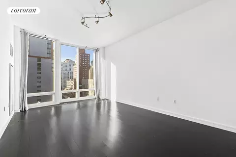 300 E 23rd St #9E, New York, NY 10010