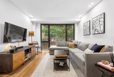 548 Lafayette Ave #2-B, Brooklyn, NY 11205