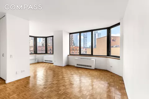 500 W 43rd St #6B, New York, NY 10036