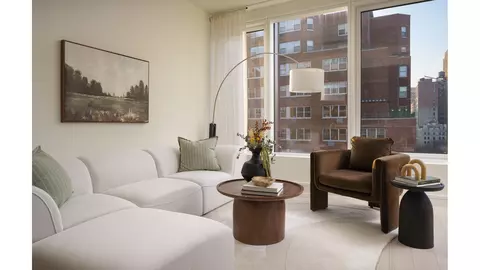 200 E 20th St #12B, New York, NY 10003