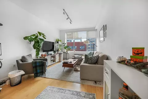 1311 Jackson Ave #7D, New York City, NY 11101