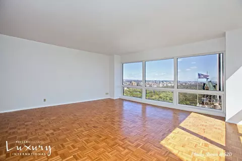 721 Fifth Ave #53D, New York, NY 10022