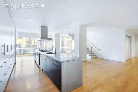 245 10th Ave #8E, New York, NY 10001