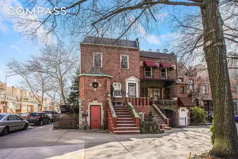 8301 4th Ave, Brooklyn, NY 11209
