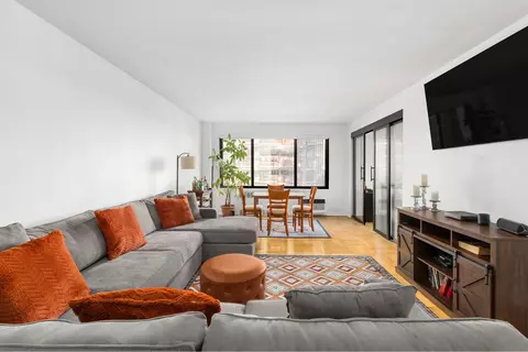 200 E 36th St #9D, New York, NY 10016