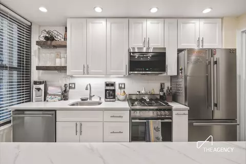 12 E 97th St #3I, New York, NY 10029