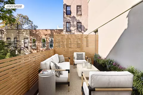 624 New York Ave #2B, Brooklyn, NY 11203