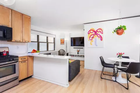 330 3rd Ave #3L, New York, NY 10010