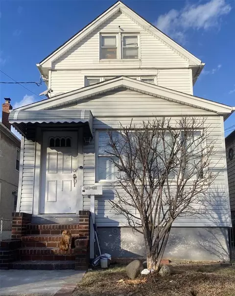 136-43 58th Rd, New York City, NY 11355
